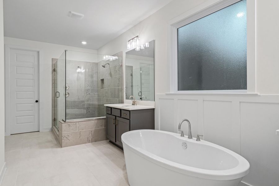 Furnished interior view inside a new home in Walker Farms, Bartlett (Image 9).