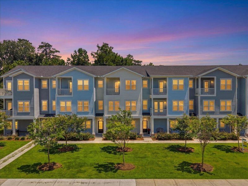 Condo located in Summerville, SC showcasing its design and architecture (Image 4).