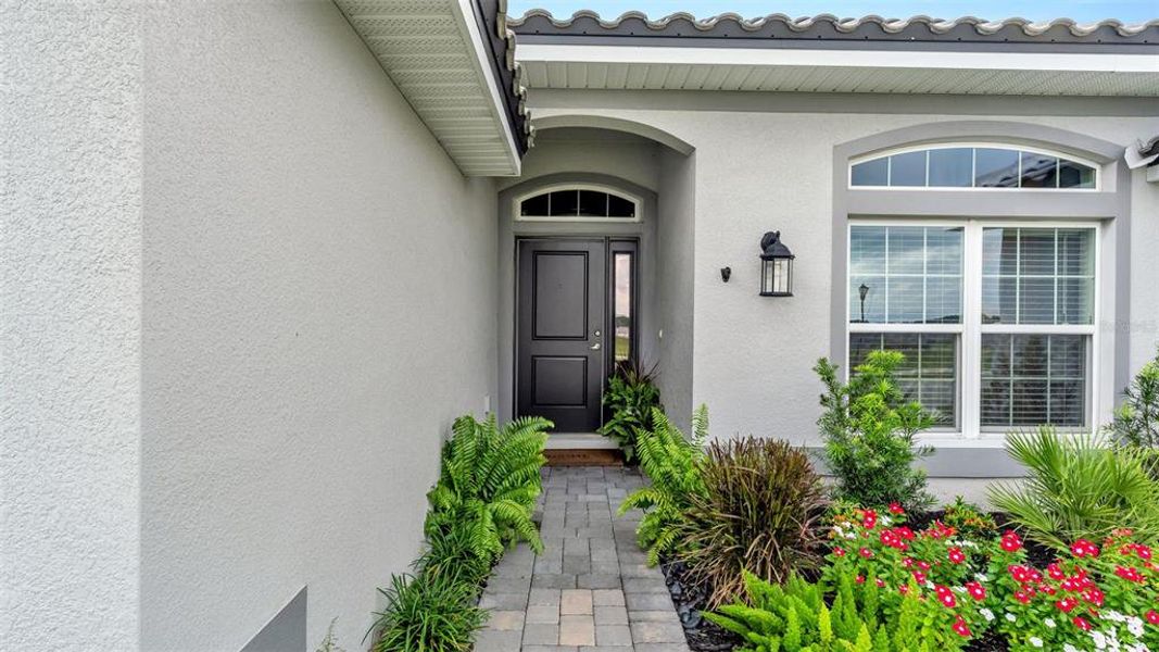 Exterior details and patio area of a home in Lake Juliana Estates, Auburndale (Image 26).