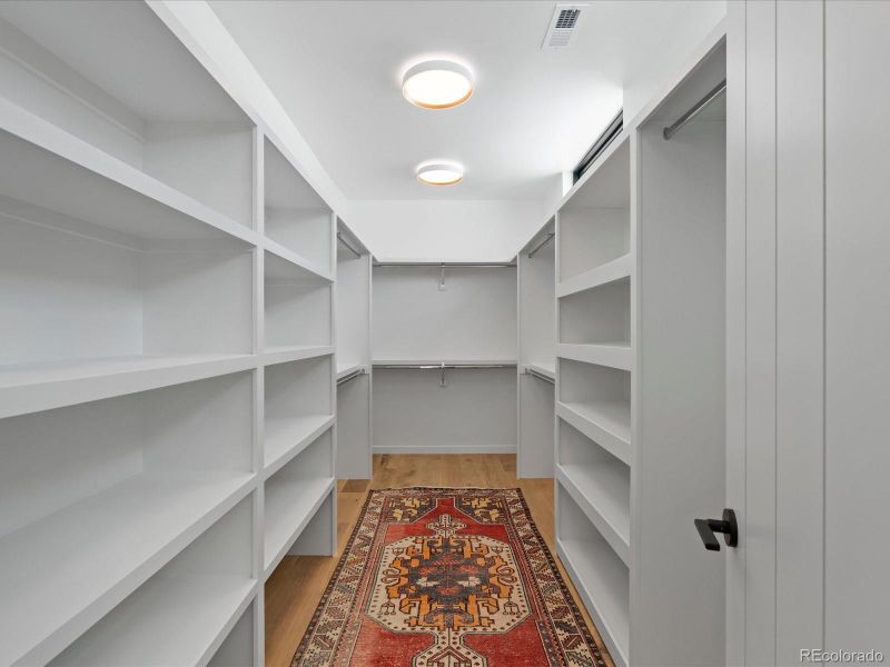 Spacious, unfurnished interior of a new home in , Denver (Image 27).