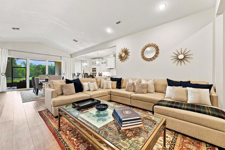 5 Living Room