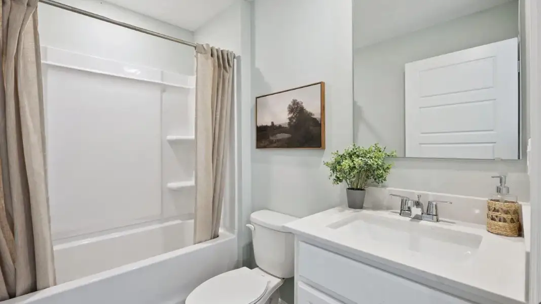 Furnished interior view inside a new home in Hawthorne Ranch, Lakeland (Image 30).