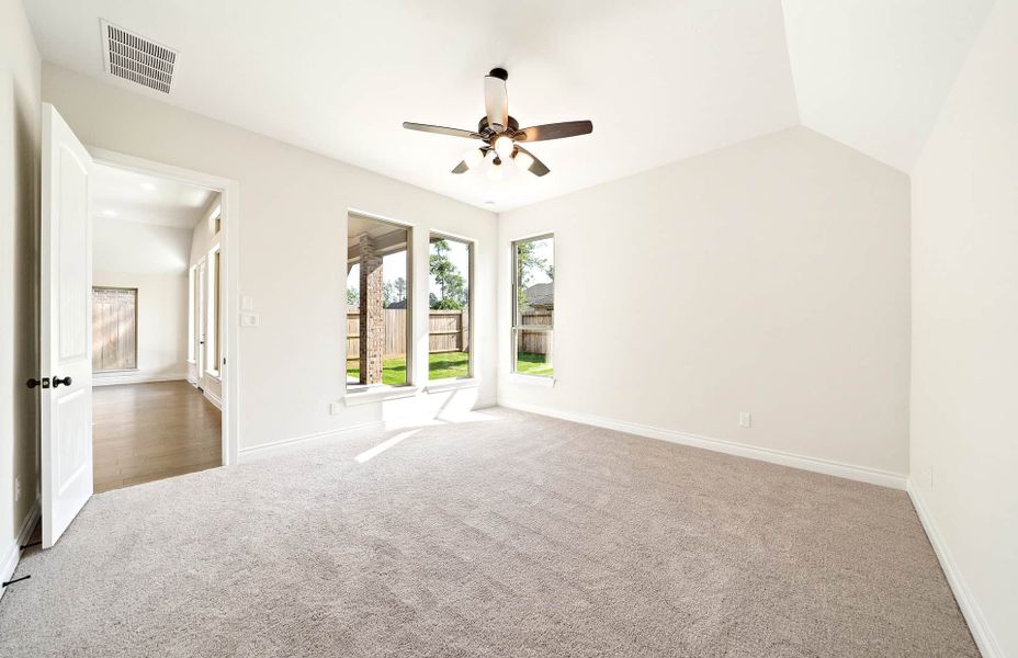 Representative unfurnished interior of a home built from the 2500 by Ravenna Homes in The Highlands 55′, Porter (Image 32). Representative unfurnished interior of a home built from the 2500 by Ravenna Homes in The Highlands 55′, Porter (Image 32).