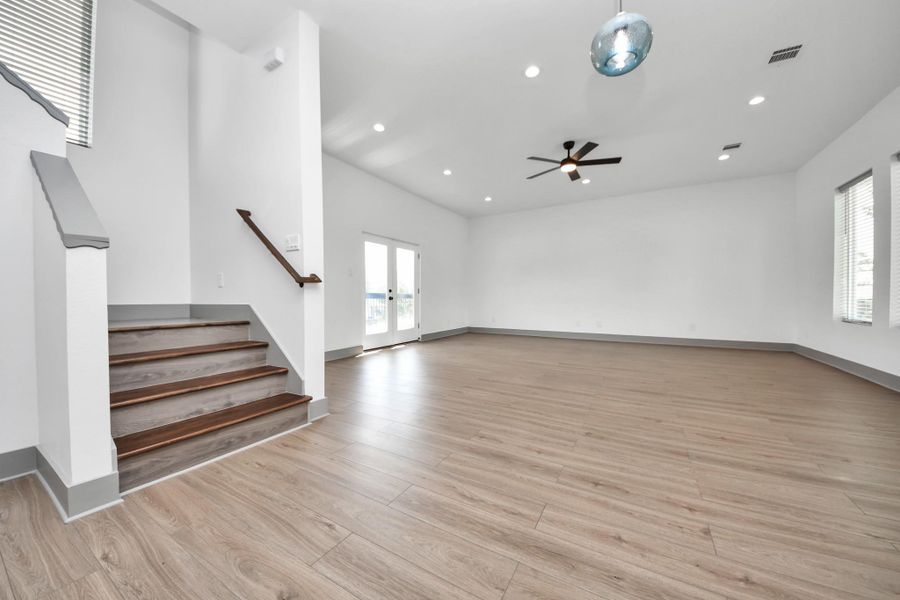 Spacious, unfurnished interior of a new home in , Houston (Image 22).