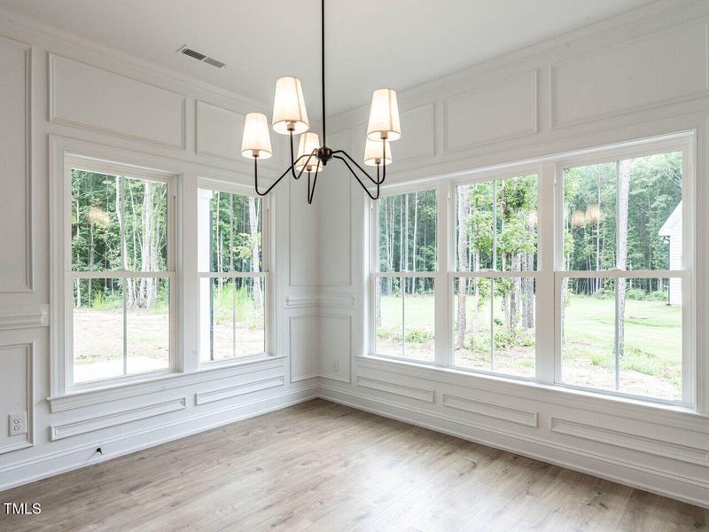 013-1280x960-dining-room