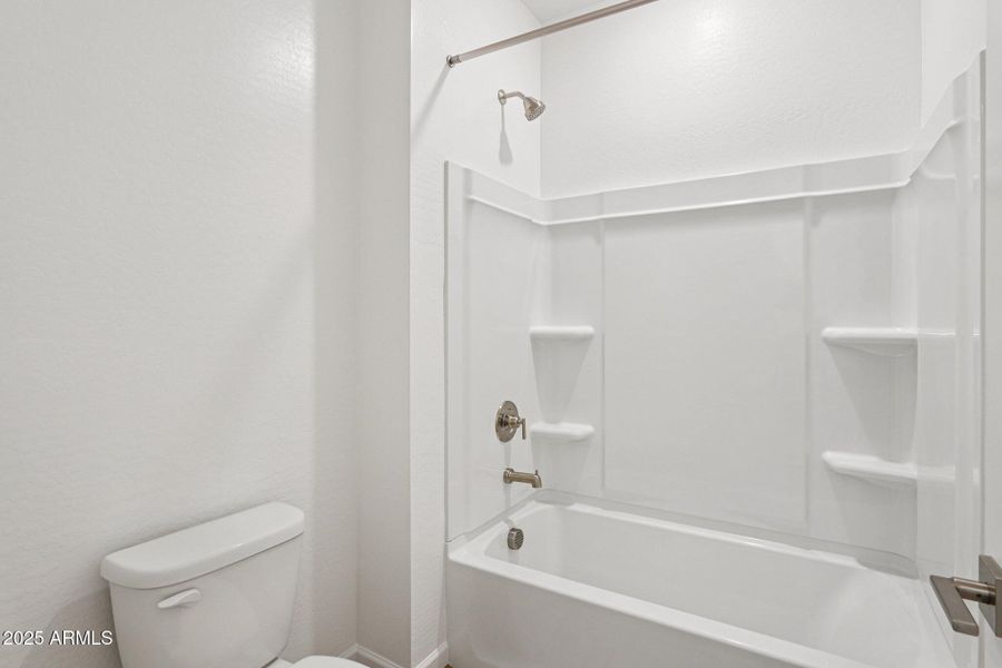 24-web-or-mls-W Brown St-S1909-024