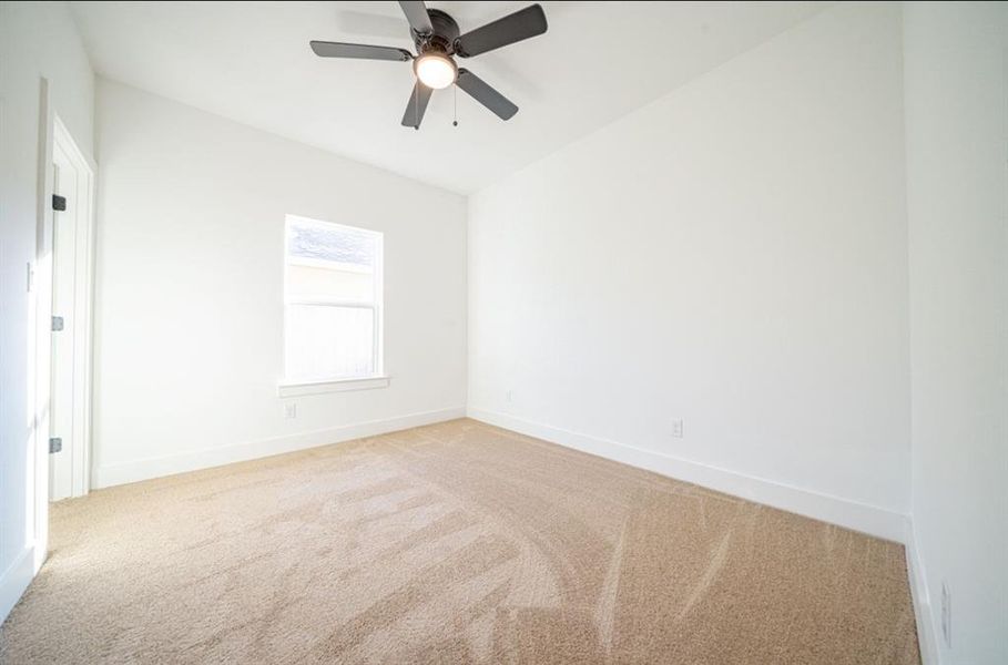 Spacious, unfurnished interior of a new home in , Dallas (Image 9).