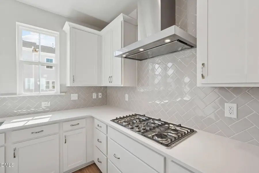 Mews 64_Kitchen 2_6.3.25_webready