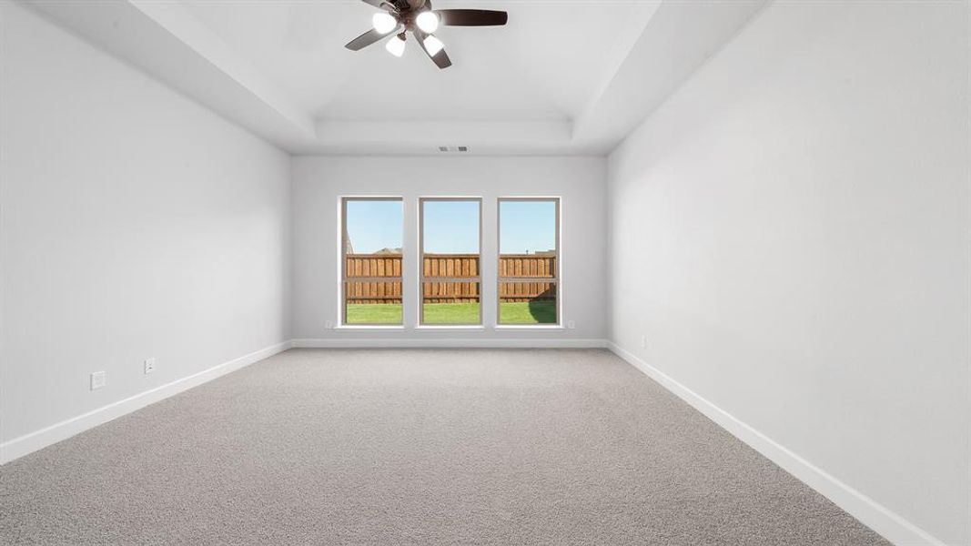 Spacious, unfurnished interior of a new home in Terraces 72', Rockwall (Image 16).