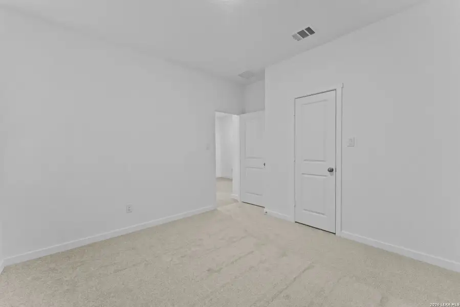 Spacious, unfurnished interior of a new home in Brookmill, San Antonio (Image 23).