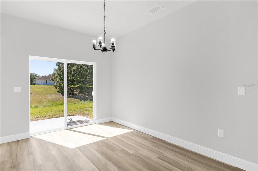 Spacious, unfurnished interior of a new home in , Ocala (Image 14).