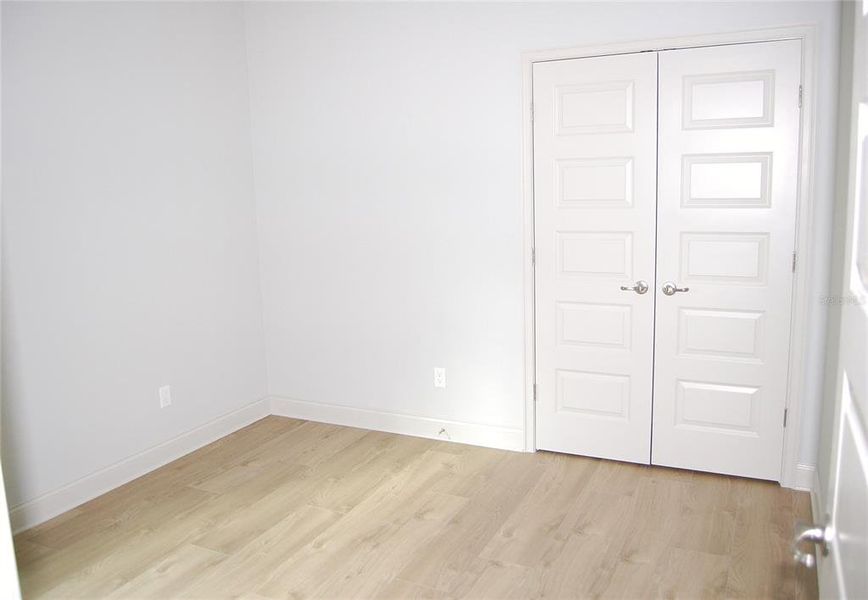 Spacious, unfurnished interior of a new home in , New Smyrna Beach (Image 12).