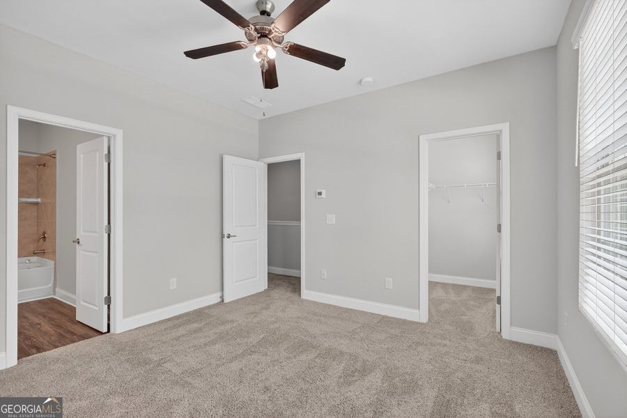 Spacious, unfurnished interior of a new home in Morning Creek Forest, Atlanta (Image 16).
