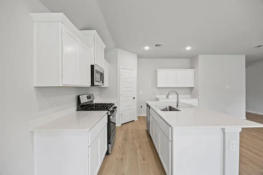 12-web-or-mls-509-hickory-rdg-dr