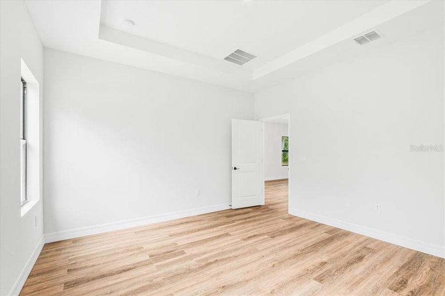 Spacious, unfurnished interior of a new home in , North Port (Image 36).
