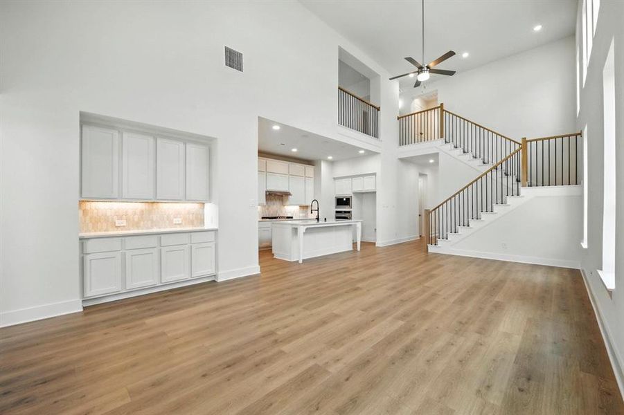 Spacious, unfurnished interior of a new home in Treeline, Justin (Image 19).