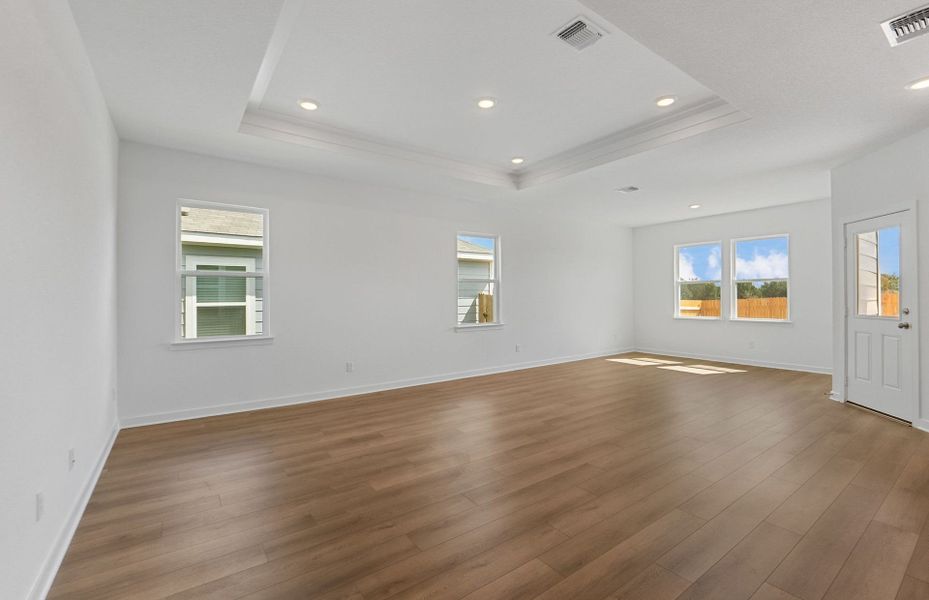 Spacious, unfurnished interior of a new home in County View, Temple (Image 17).