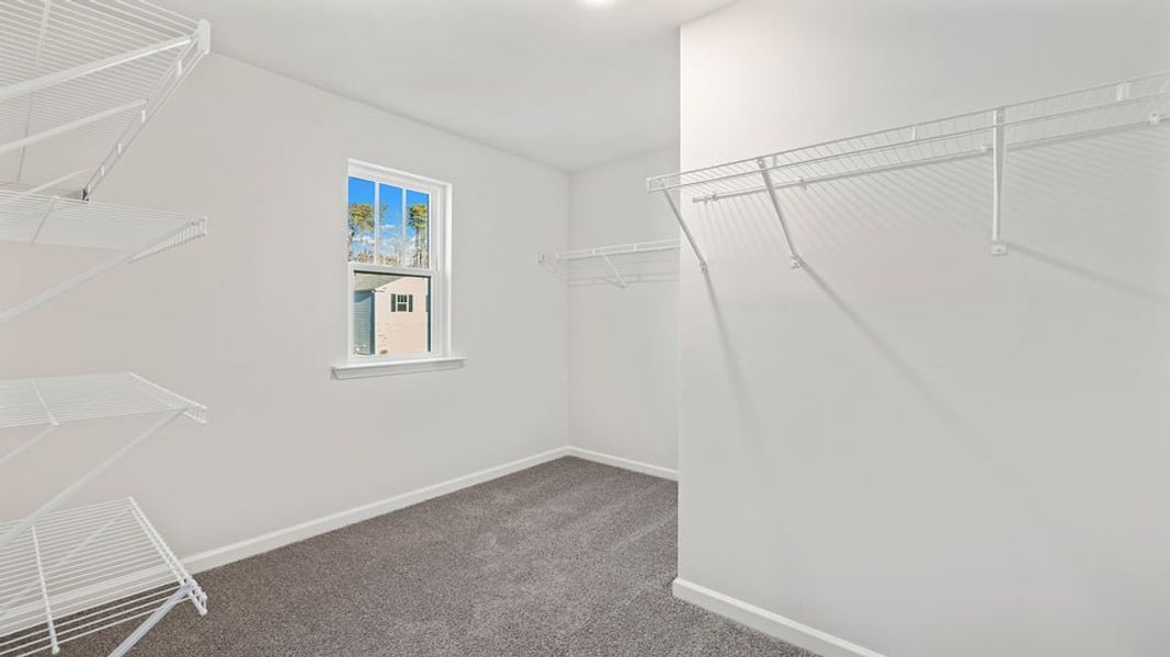 Spacious, unfurnished interior of a new home in Durbin Meadows, Fountain Inn (Image 30).