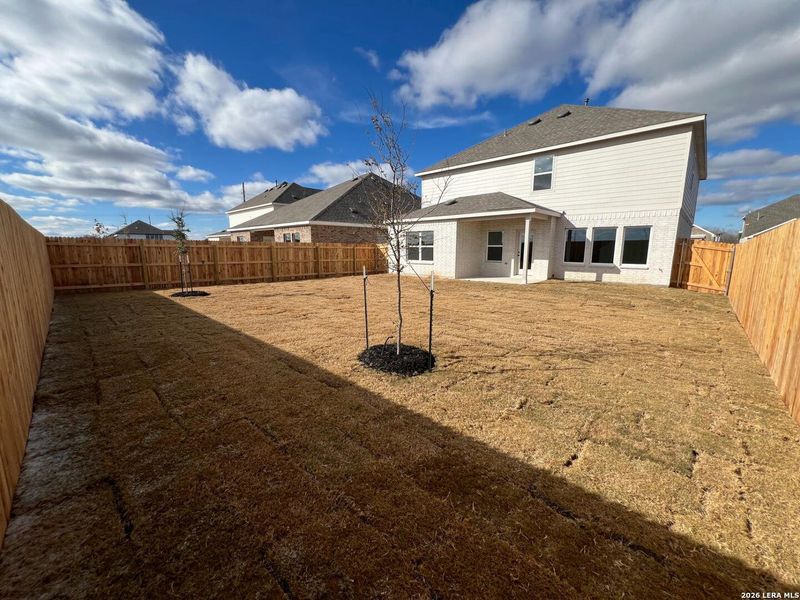 Exterior details and patio area of a home in Nopal Valley, San Antonio (Image 23).