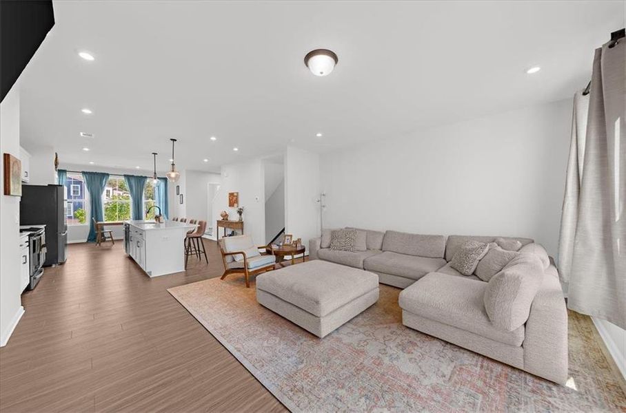 Furnished interior view inside a new home in , Acworth (Image 13).