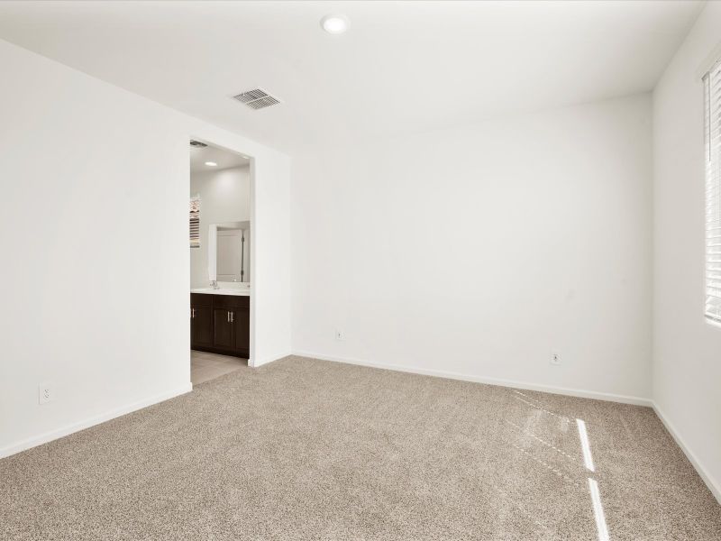 Spacious, unfurnished interior of a new home in Las Patrias at Star Valley Phase III - Signature Series, Tucson (Image 15). Spacious, unfurnished interior of a new home in Las Patrias at Star Valley Phase III - Signature Series, Tucson (Image 15).