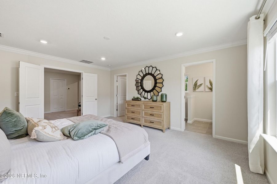 Furnished interior view inside a new home in , Middleburg (Image 14).