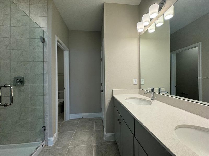 Furnished interior view inside a new home in , Winter Garden (Image 11).