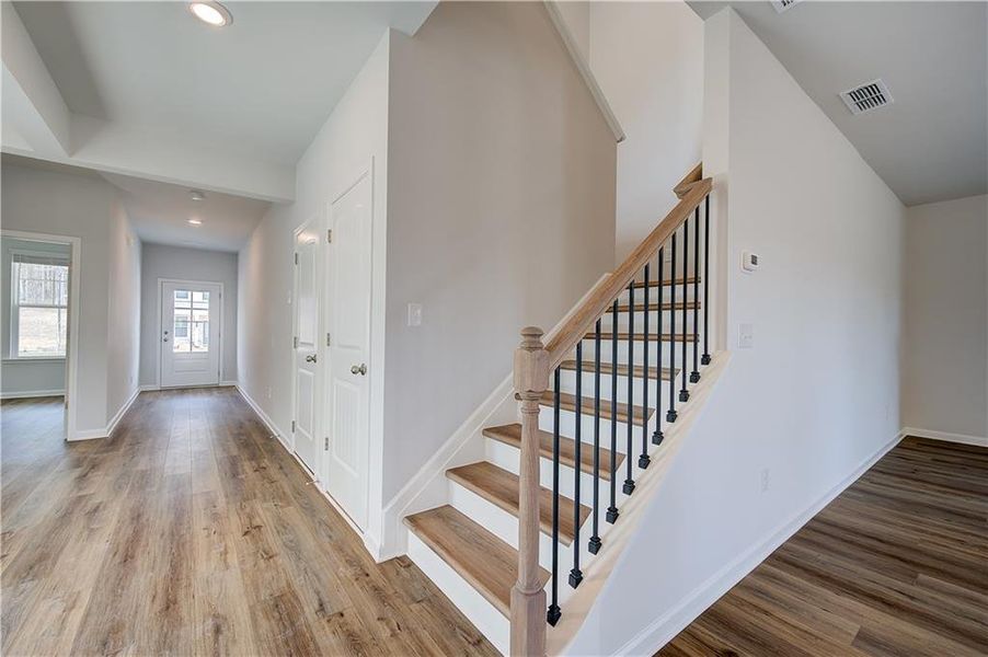 Spacious, unfurnished interior of a new home in Hamilton Lakes, Lawrenceville (Image 15).