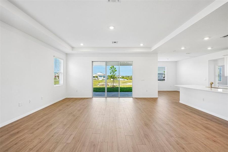 Spacious, unfurnished interior of a new home in , Lakeland (Image 32).