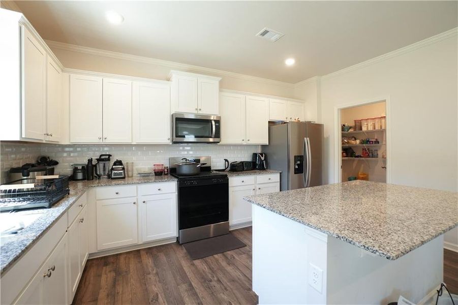 Furnished interior view inside a new home in , Braselton (Image 6).