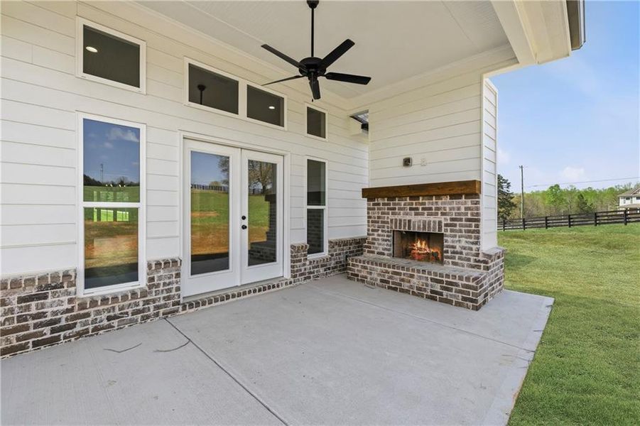 Exterior details and patio area of a home in , Monroe (Image 23).