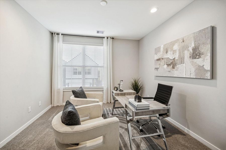 *Photos are of model home located in the community to reference finishes* *Photos are of model home located in the community to reference finishes*