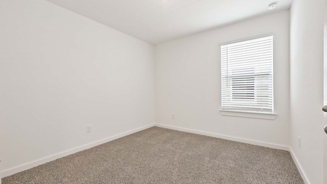 Spacious, unfurnished interior of a new home in Holly Ridge, Rosenberg (Image 18).