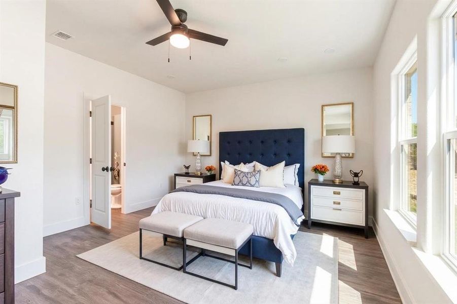 Furnished interior view inside a new home in , Granbury (Image 12).