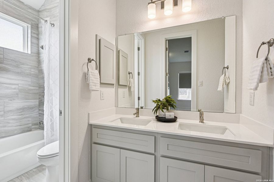 Furnished interior view inside a new home in Waldsanger, New Braunfels (Image 11).