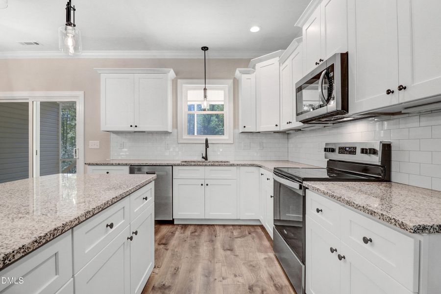 22-652 Shawnee Dr-22