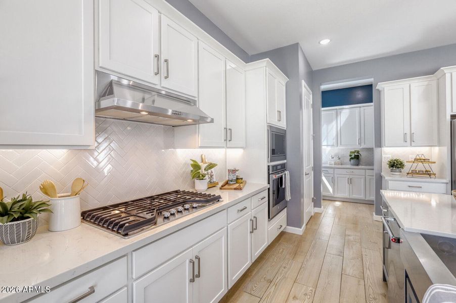 17 Kitchen