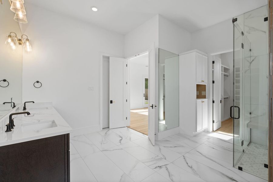 Image 47 of a home in .