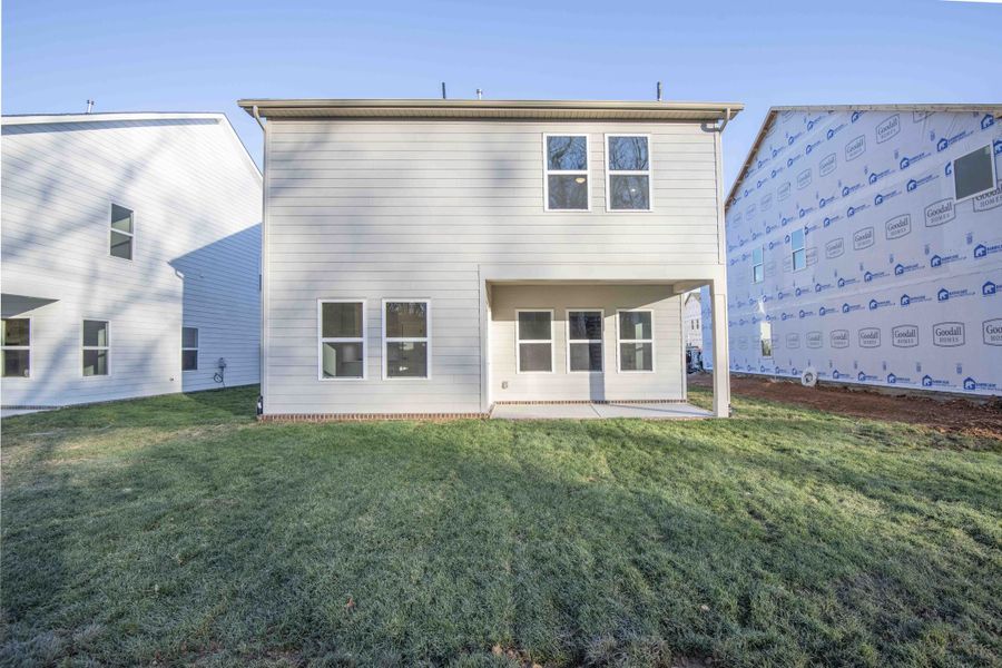 *Photo of example home. Selections and finishes may vary.