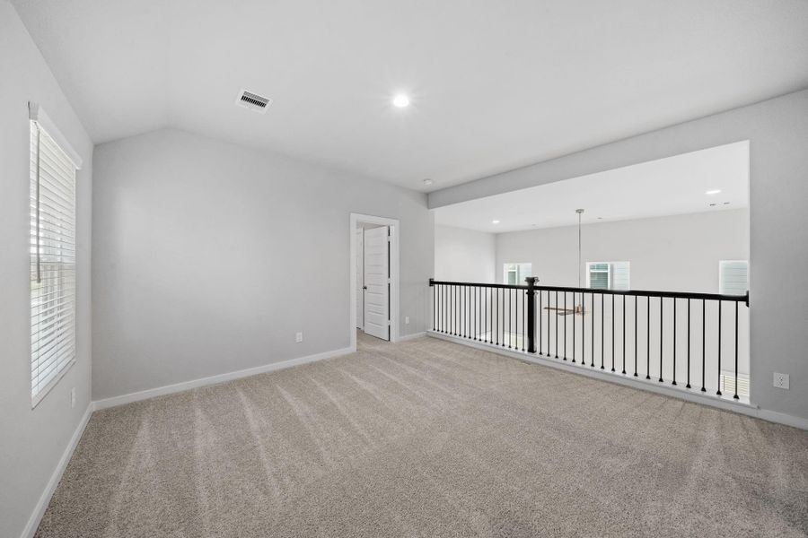 Spacious, unfurnished interior of a new home in Grand Oaks Village, Houston (Image 21).