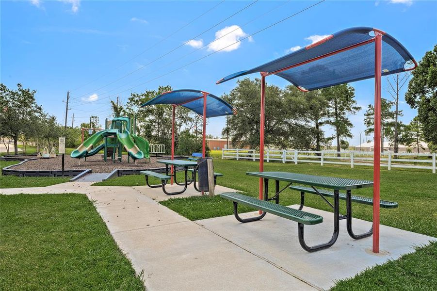 Image 2 of the Lynnwood community in Baytown, TX. Image 2 of the Lynnwood community in Baytown, TX.