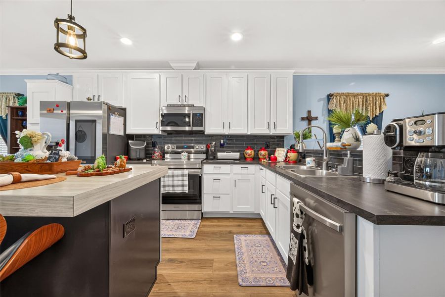 Furnished interior view inside a new home in , Willis (Image 14).