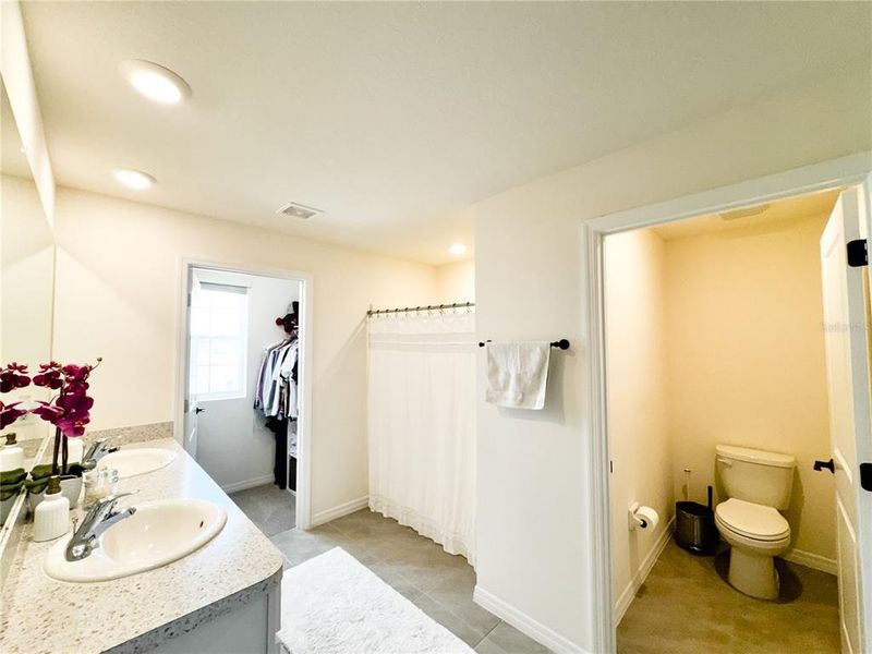 Furnished interior view inside a new home in , Zephyrhills (Image 45).