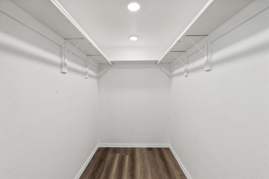 Spacious, unfurnished interior of a new home in , Dallas (Image 19).