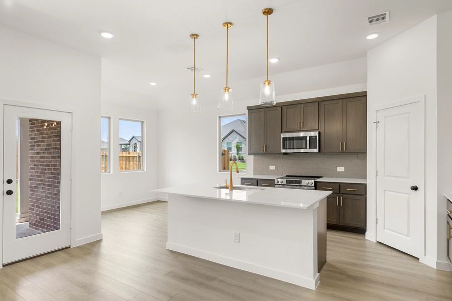 Kitchen Representative Photo featuring the Laguna Collection