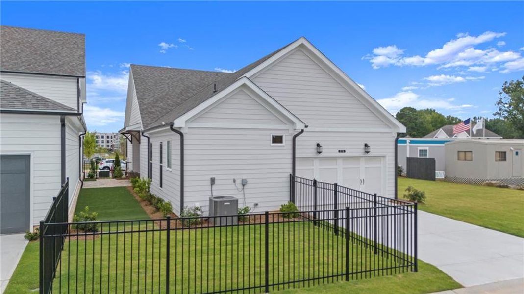 Front exterior of a new home in Aberdeen, Hoschton, GA, highlighting curb appeal (Image 22).