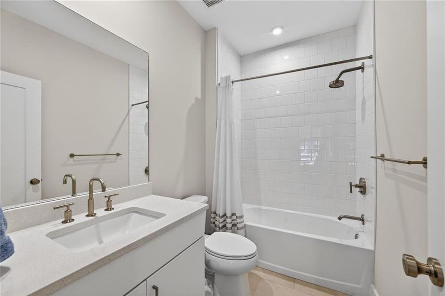 Furnished interior view inside a new home in , Decatur (Image 8).
