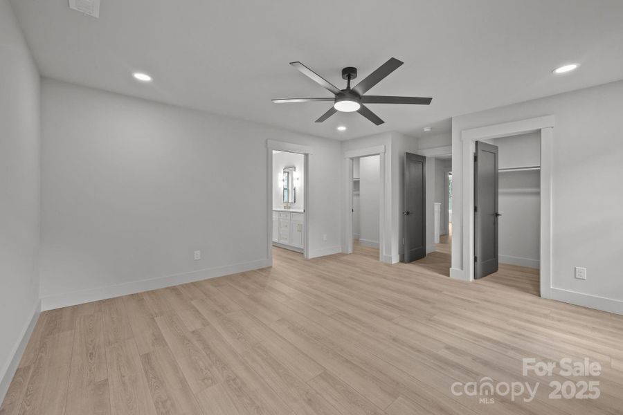 Spacious, unfurnished interior of a new home in , Richfield (Image 19).