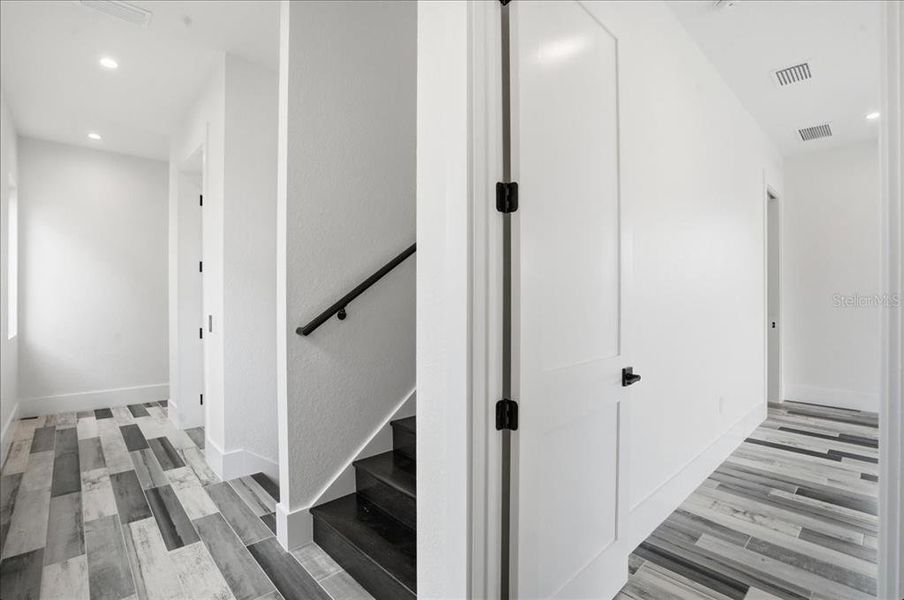 Spacious, unfurnished interior of a new home in , Englewood (Image 57).