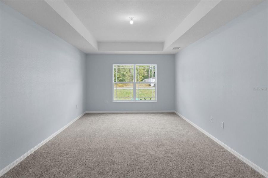 Spacious, unfurnished interior of a new home in , Weeki Wachee (Image 18).